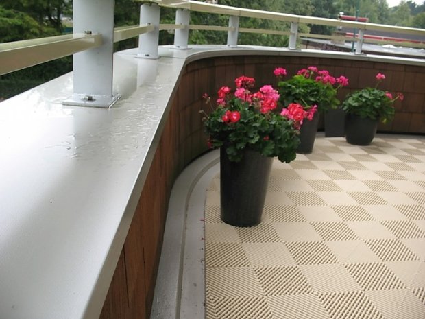 Crème kunststof antislip tegel Ribdeck XL 40x40cm